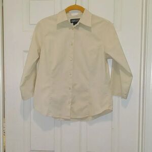 Lands End cream color button down shirt Sz 4
NWOT